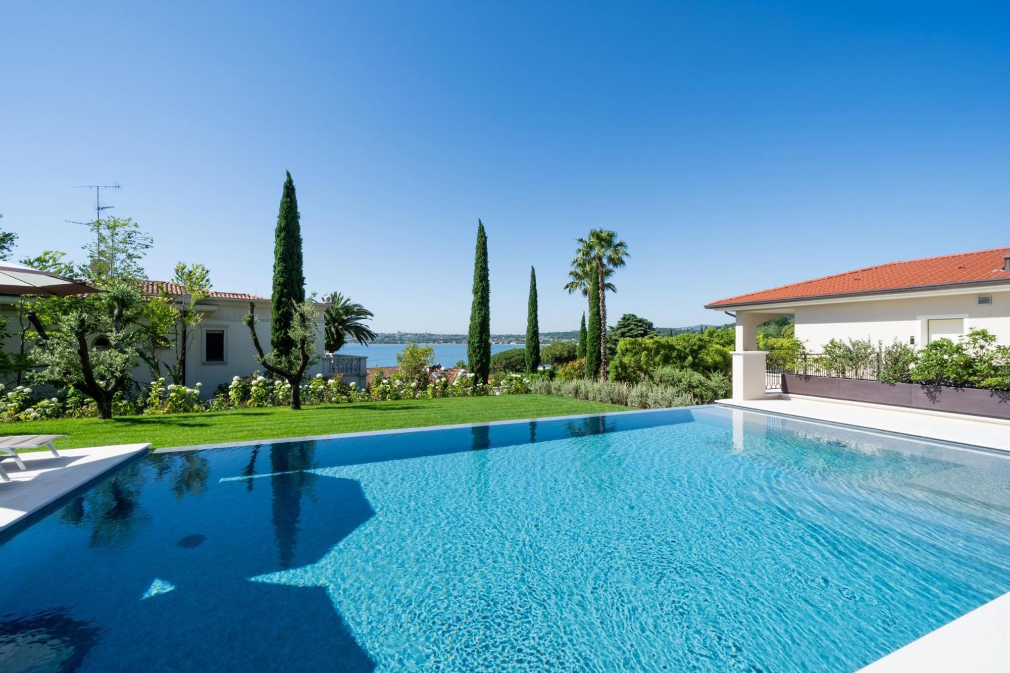Villa Silvia Apartments San Felice del Benaco Exterior photo