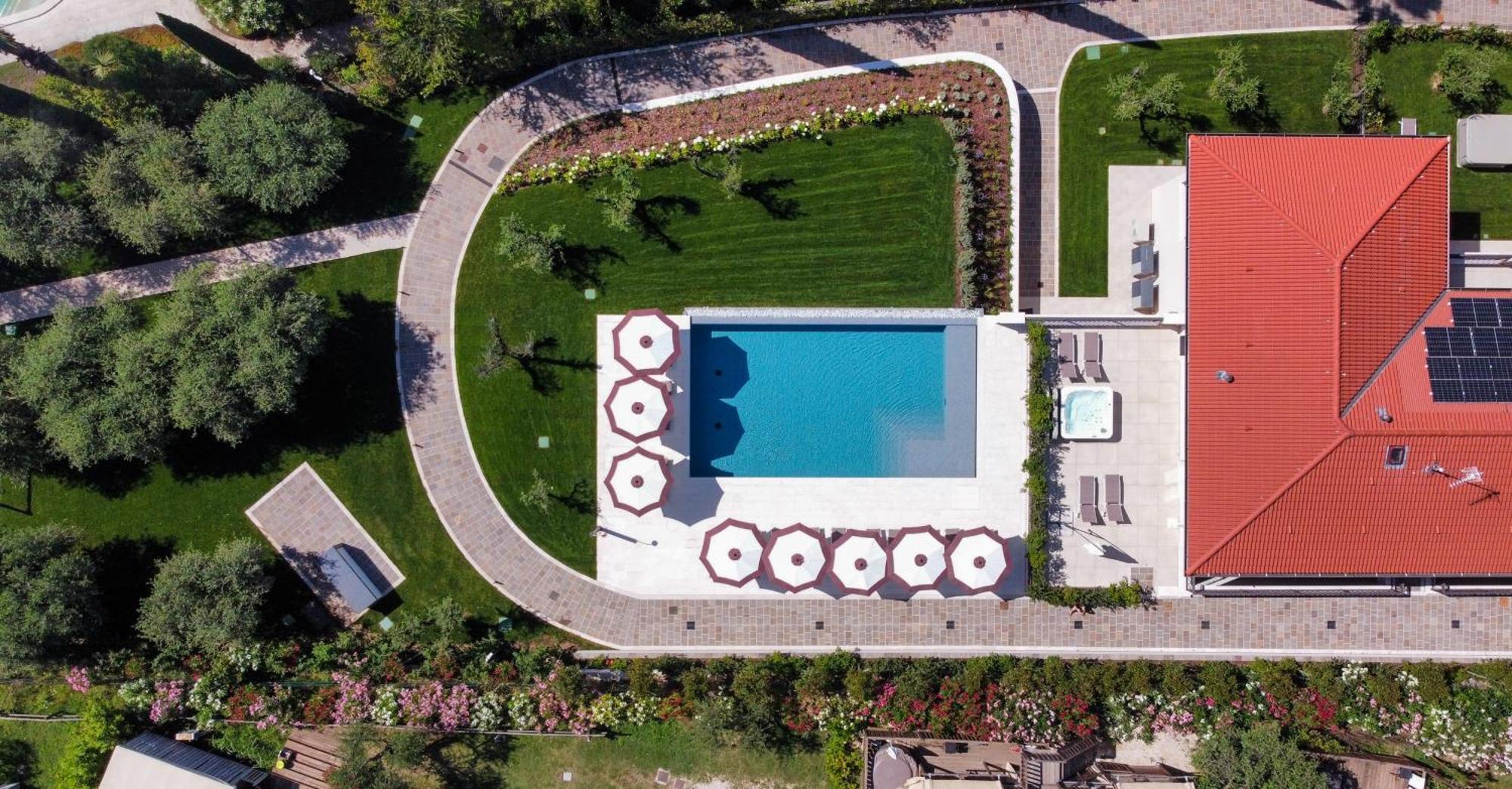 Villa Silvia Apartments San Felice del Benaco Exterior photo