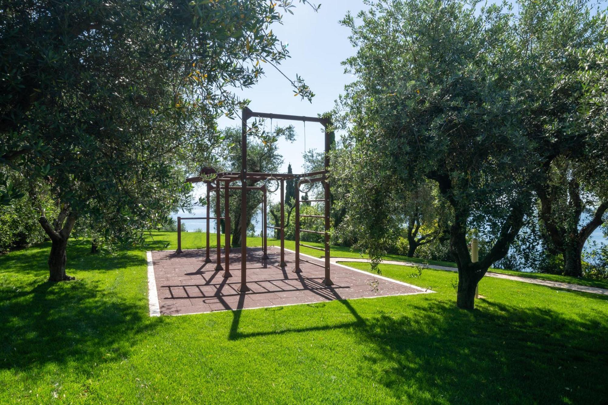 Villa Silvia Apartments San Felice del Benaco Exterior photo