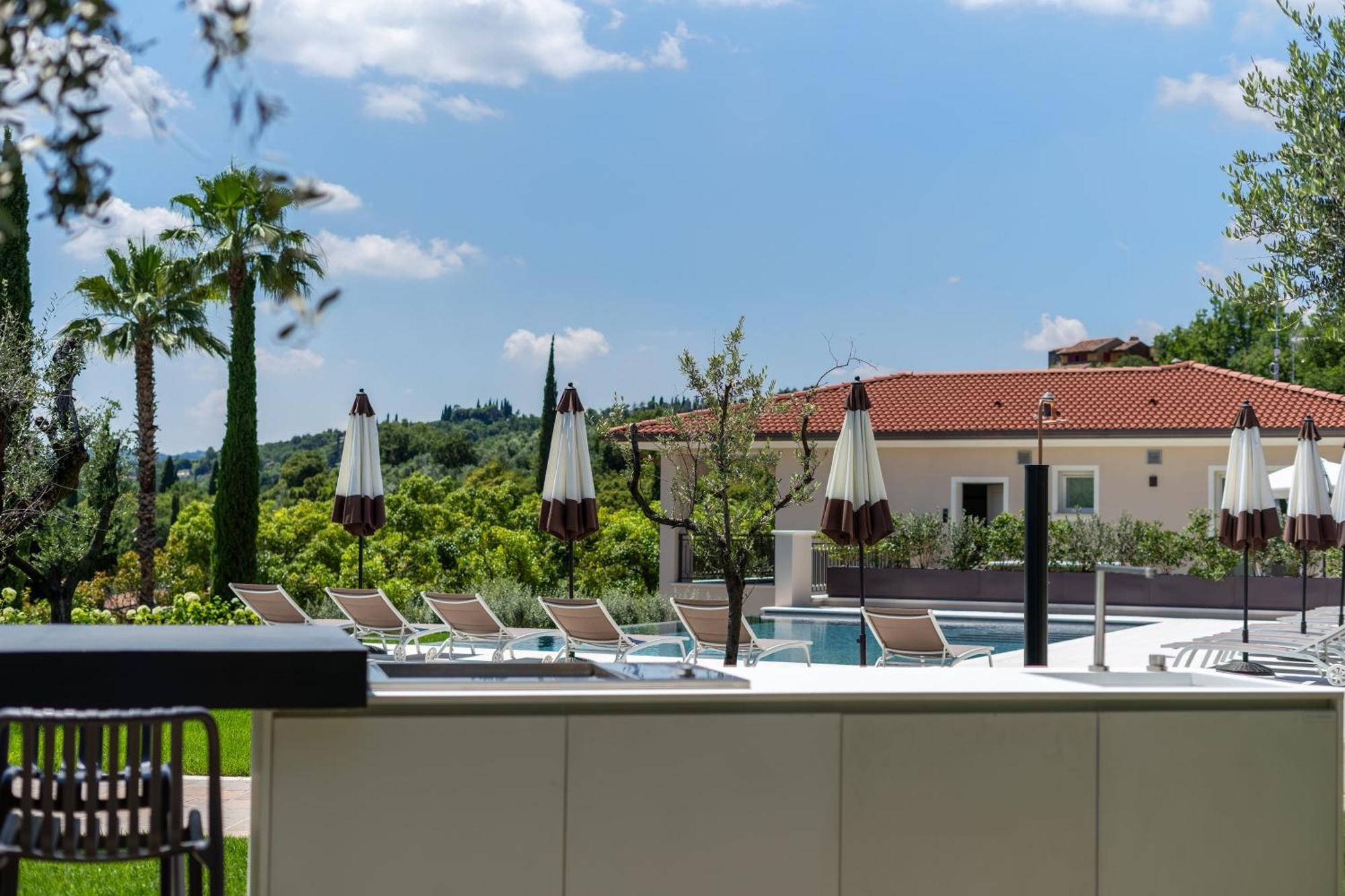 Villa Silvia Apartments San Felice del Benaco Exterior photo